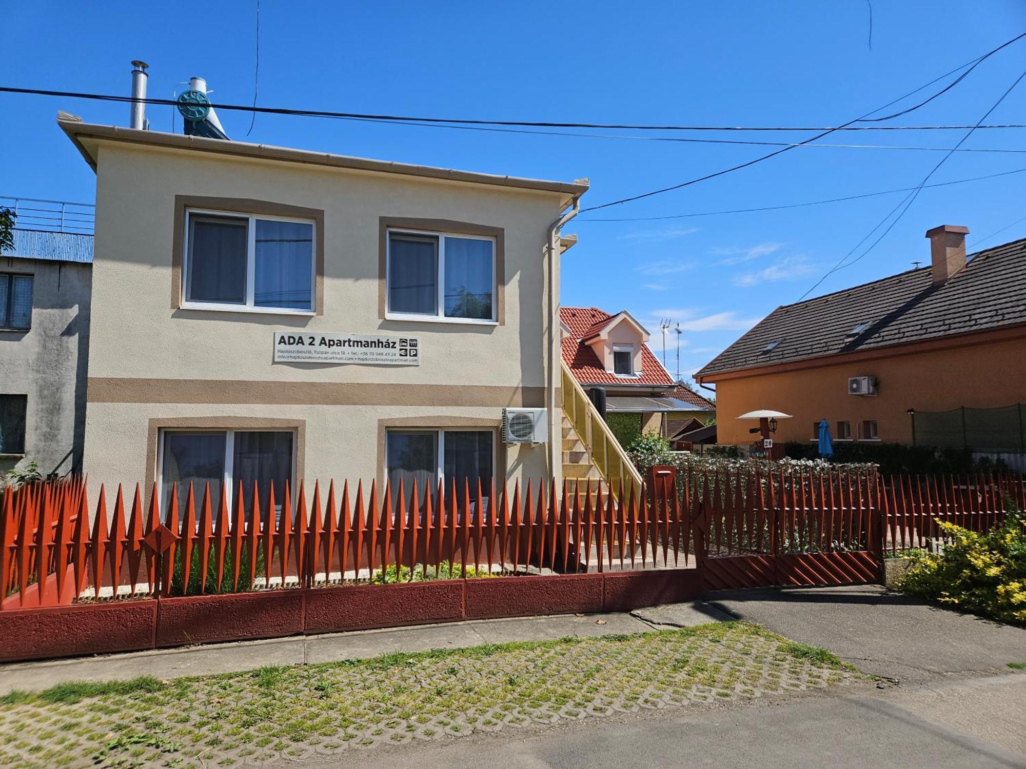 ADA 2 Apartmanház Hajdúszoboszló Esterno foto