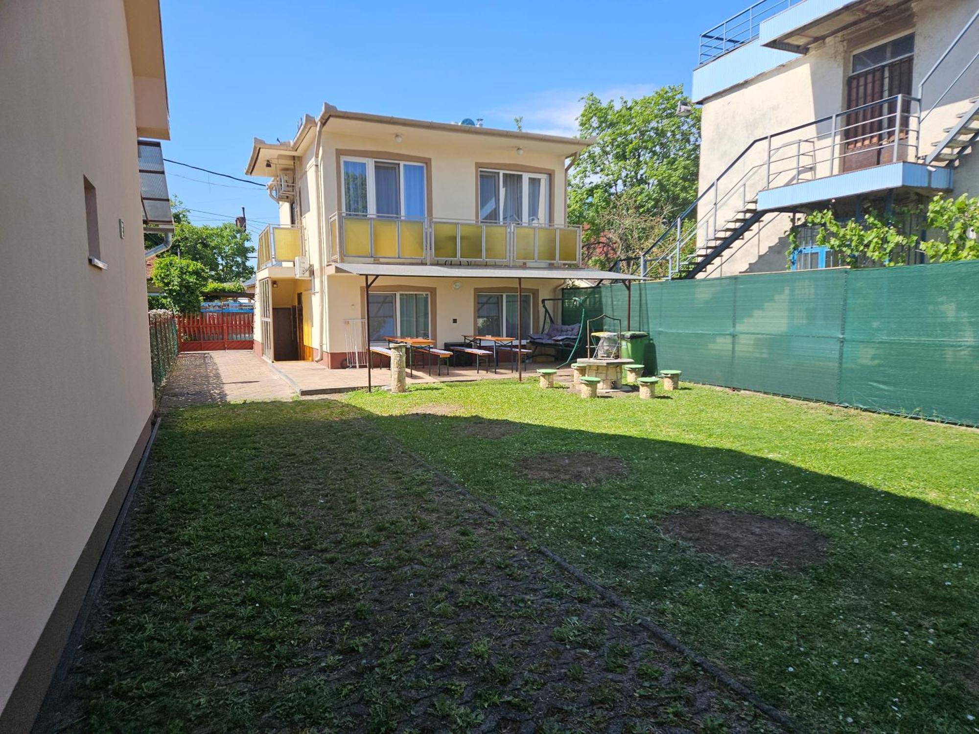 ADA 2 Apartmanház Hajdúszoboszló Esterno foto