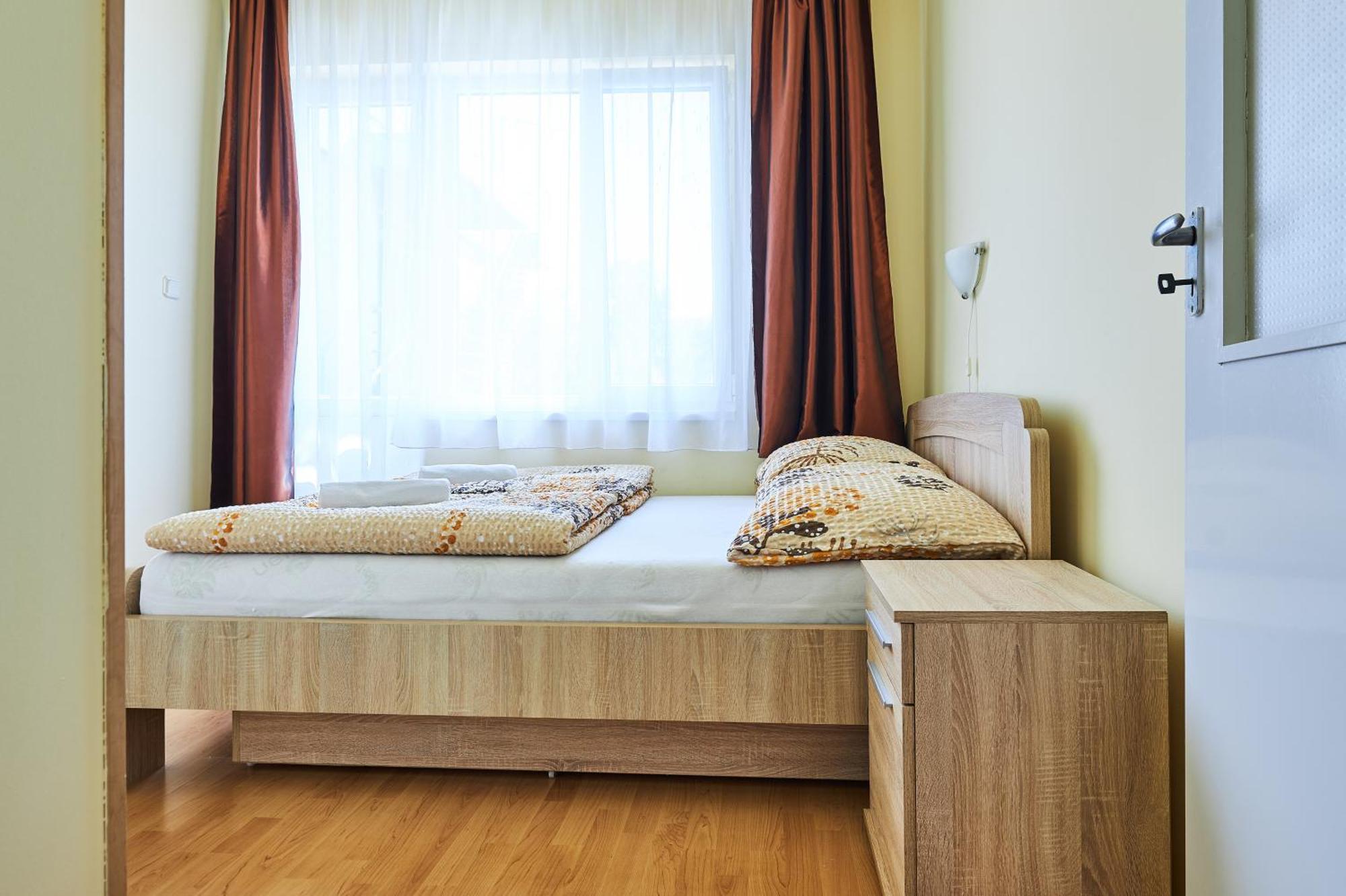 ADA 2 Apartmanház Hajdúszoboszló Esterno foto
