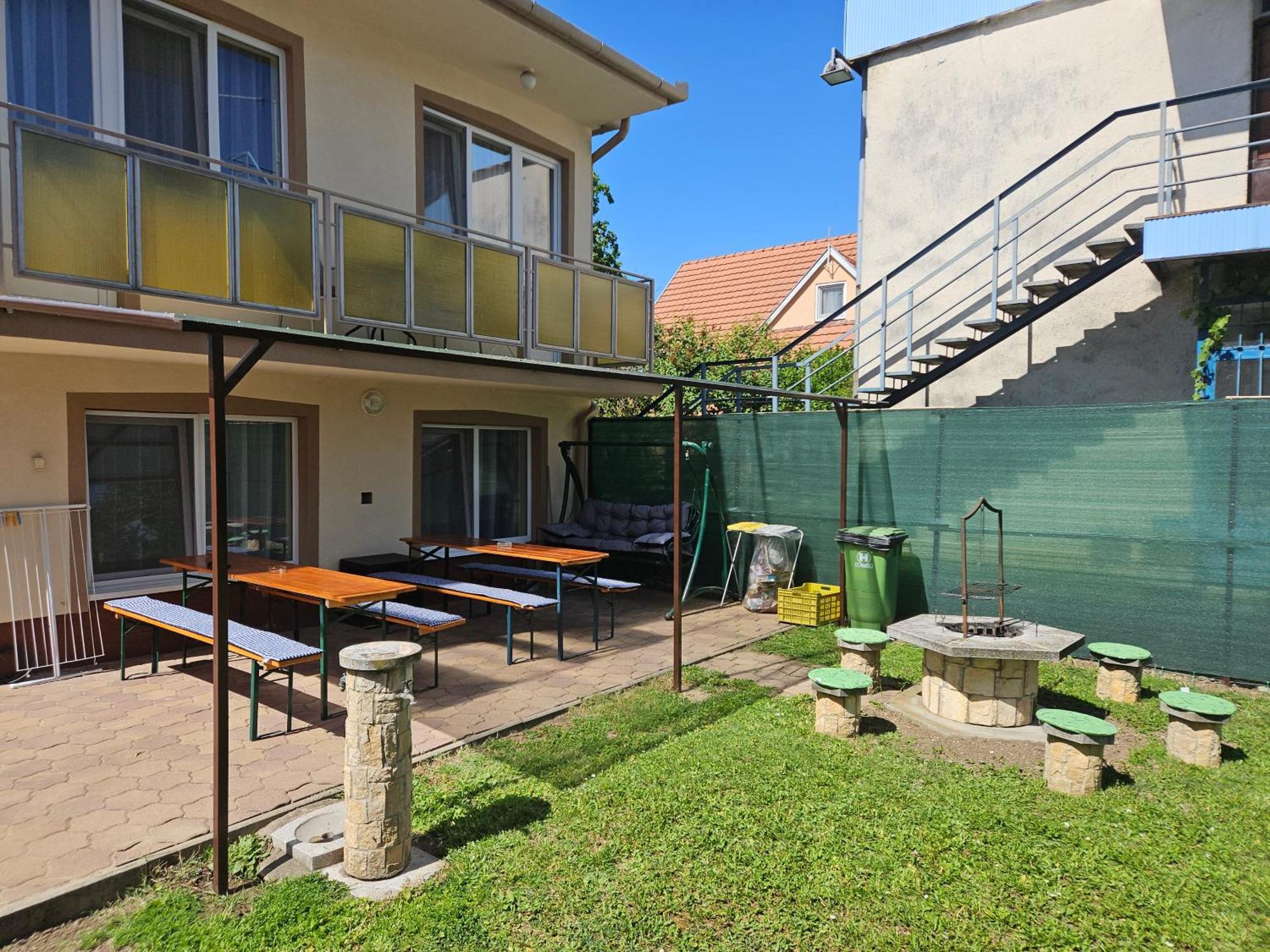 ADA 2 Apartmanház Hajdúszoboszló Esterno foto